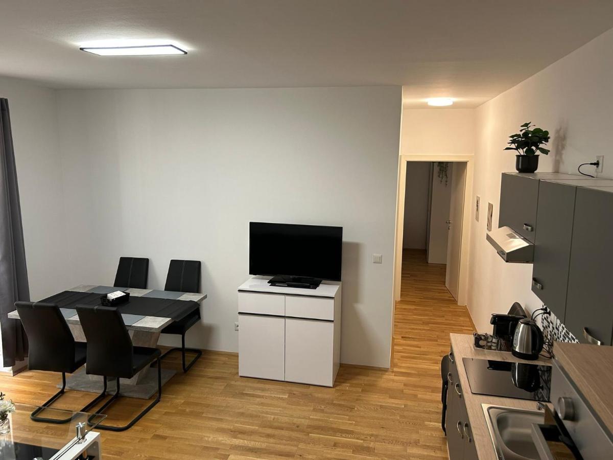 Paky Appartements 00322 Bruck an der Leitha Bagian luar foto