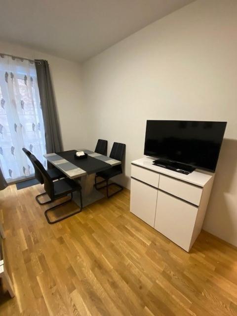 Paky Appartements 00322 Bruck an der Leitha Bagian luar foto